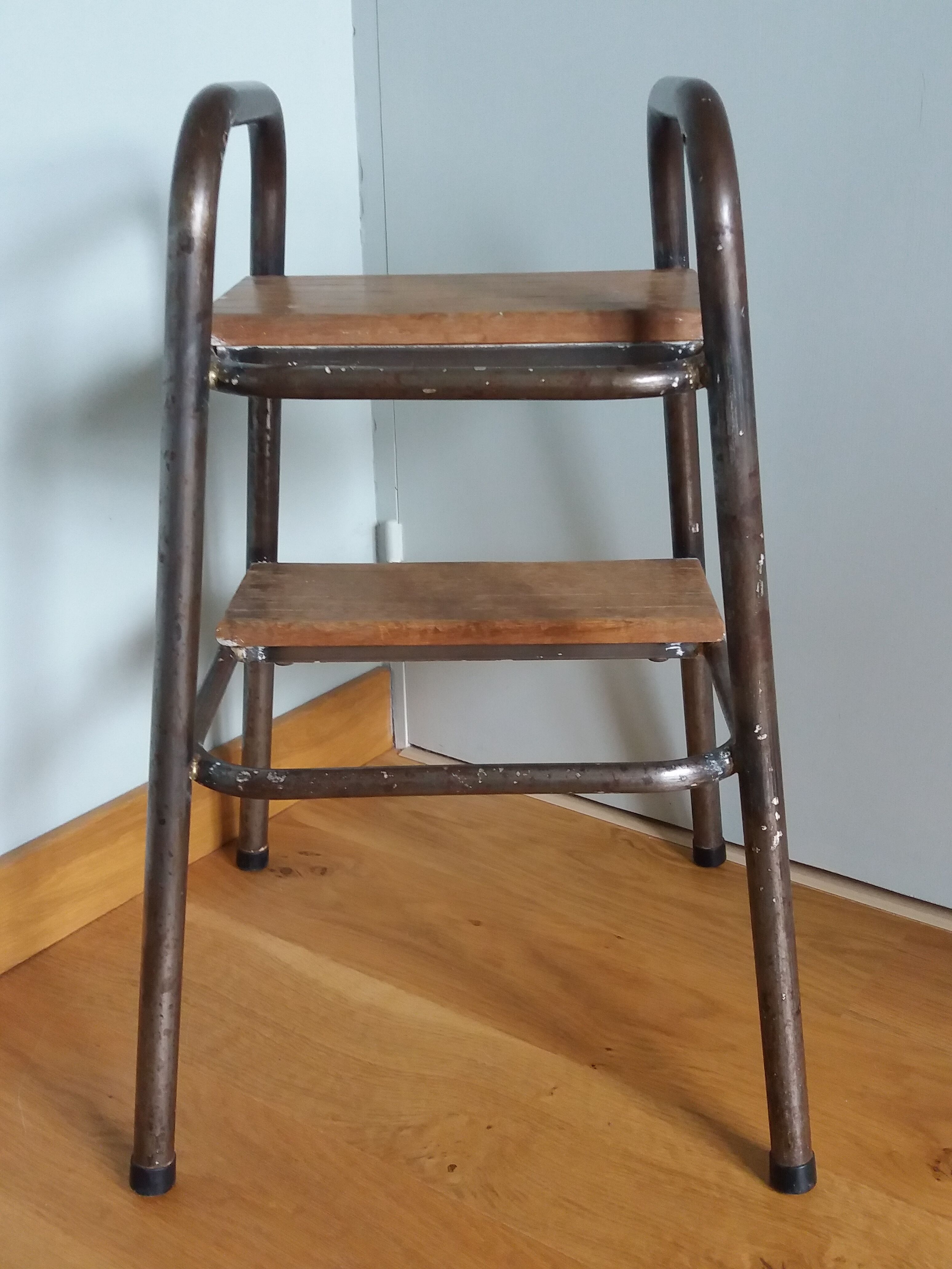 Stepladder workshop step
