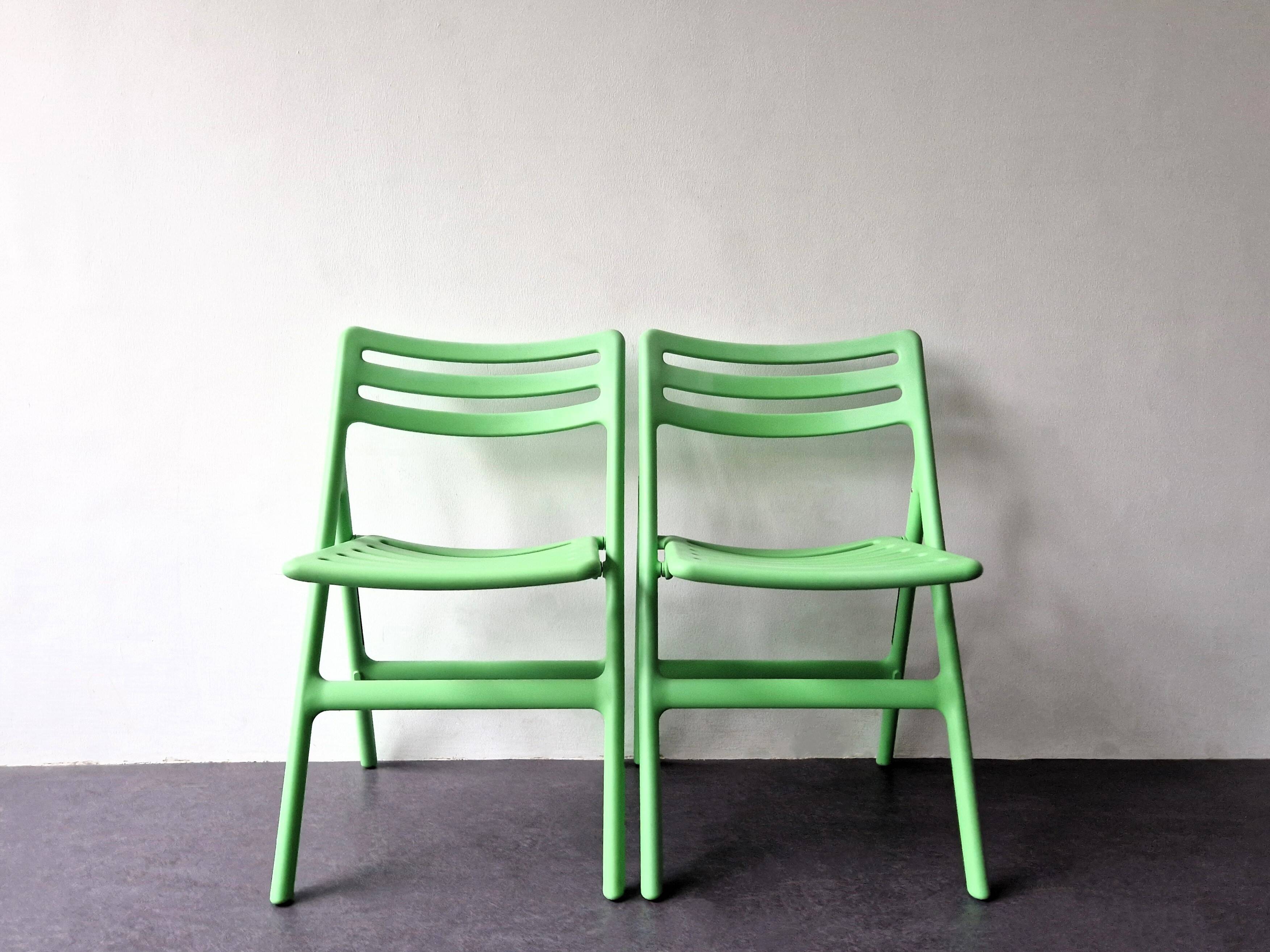 Ensemble de 2 chaises Air pliantes vertes par Jasper Morrison pour Magis, Italie 2003/2005