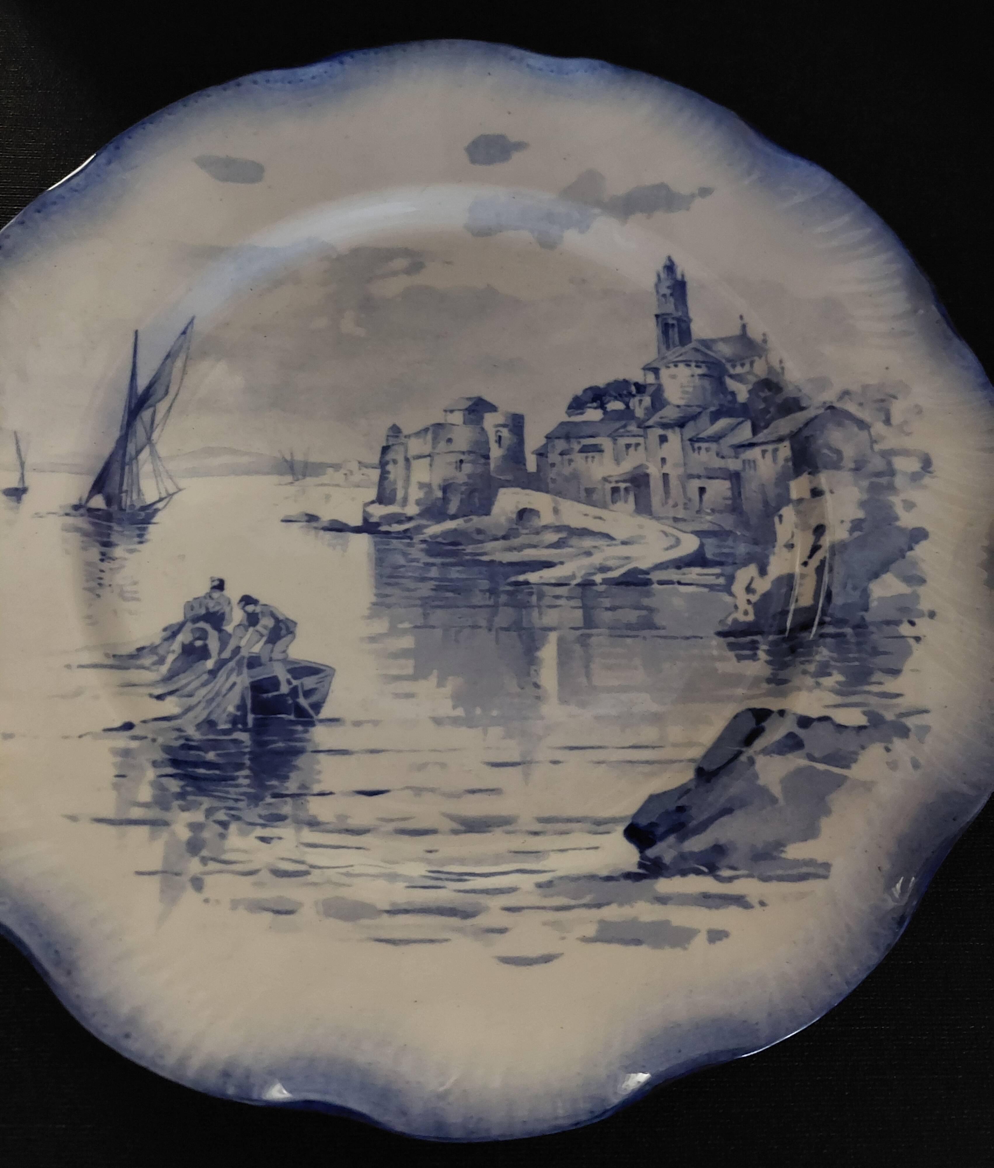 Sarreguemines earthenware plate with Marine decor late 19th century early 20th century