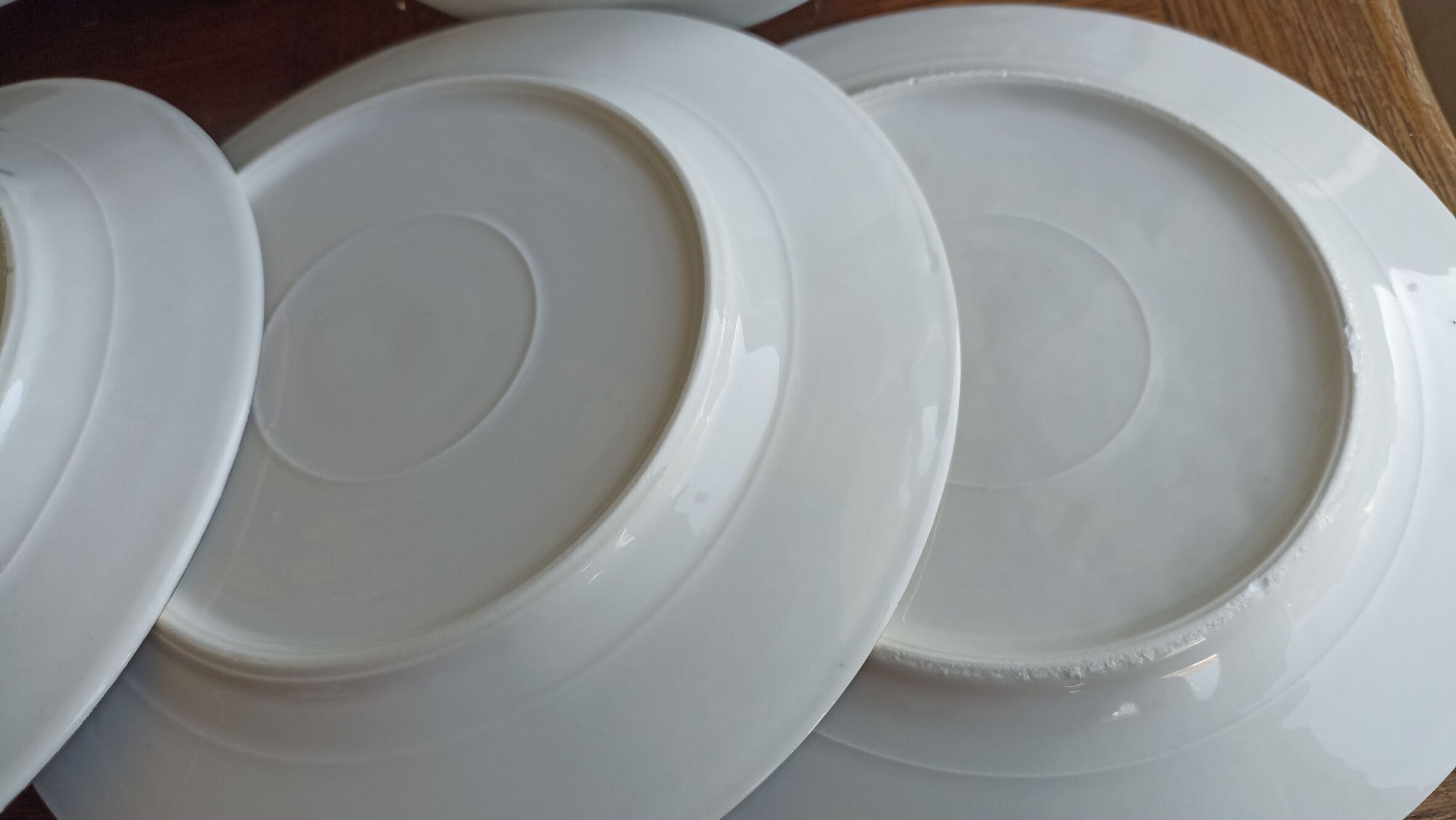 6 Villedieu porcelain dessert plates