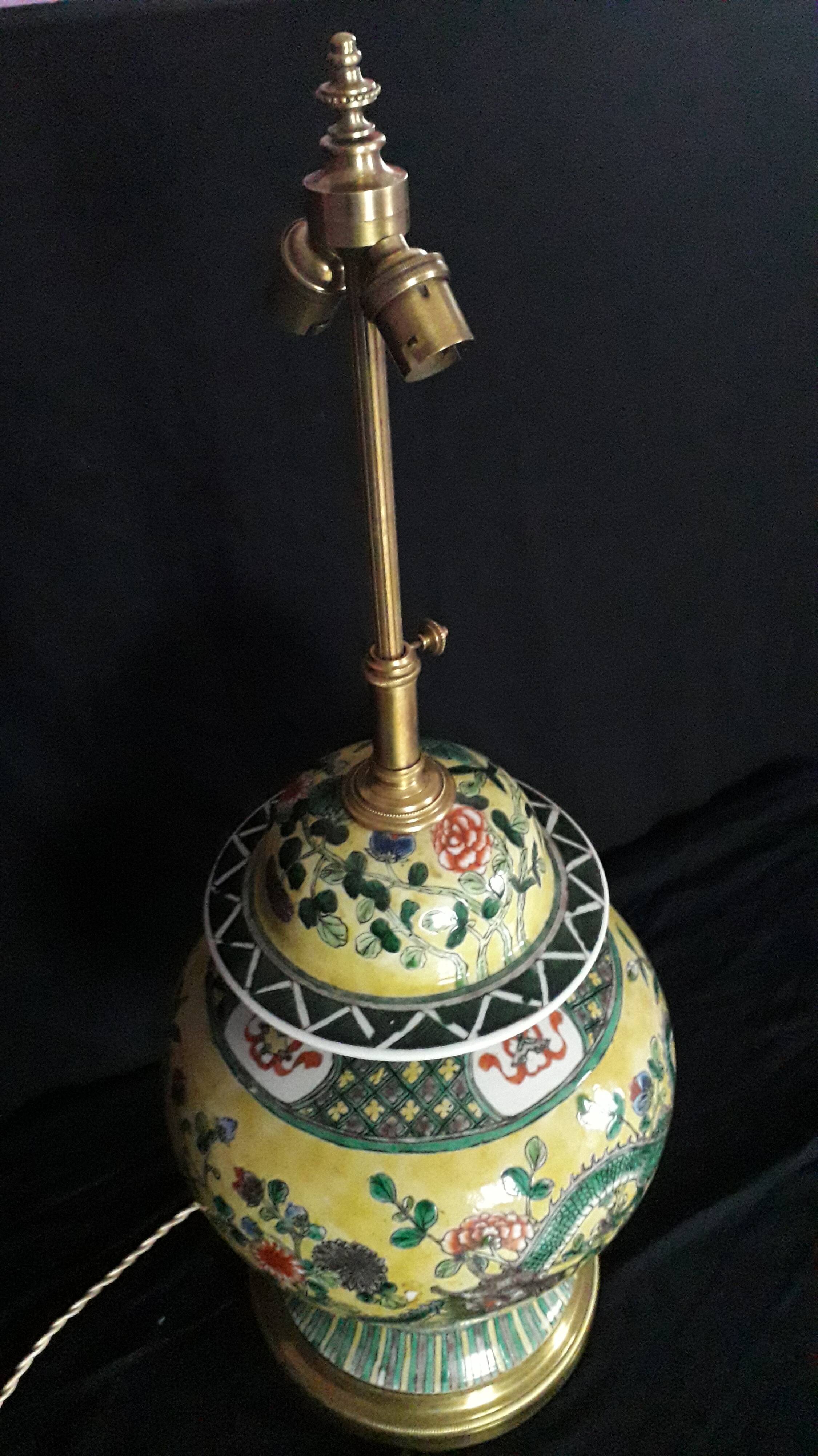 19th century Chinese table lamp