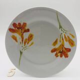 6 “Chriss G. Collection” porcelain dessert plates.