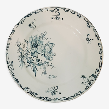 Assiette plate de la faïencerie de Creil et Montereau