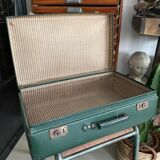 Set of 2 vintage suitcases