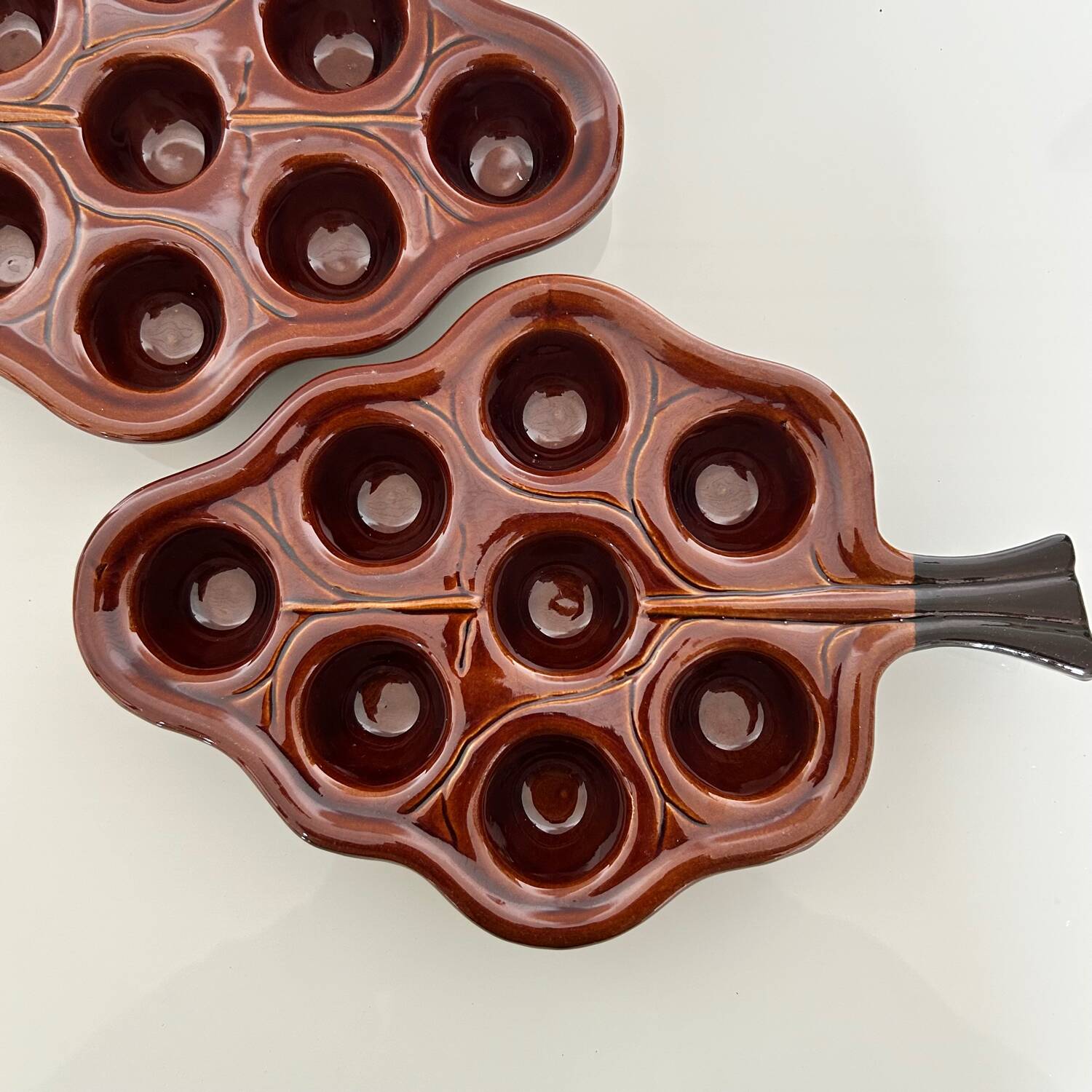 Paire de plats à olives