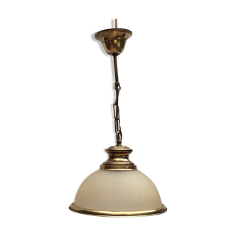 Pressed glass hanging and laiton size