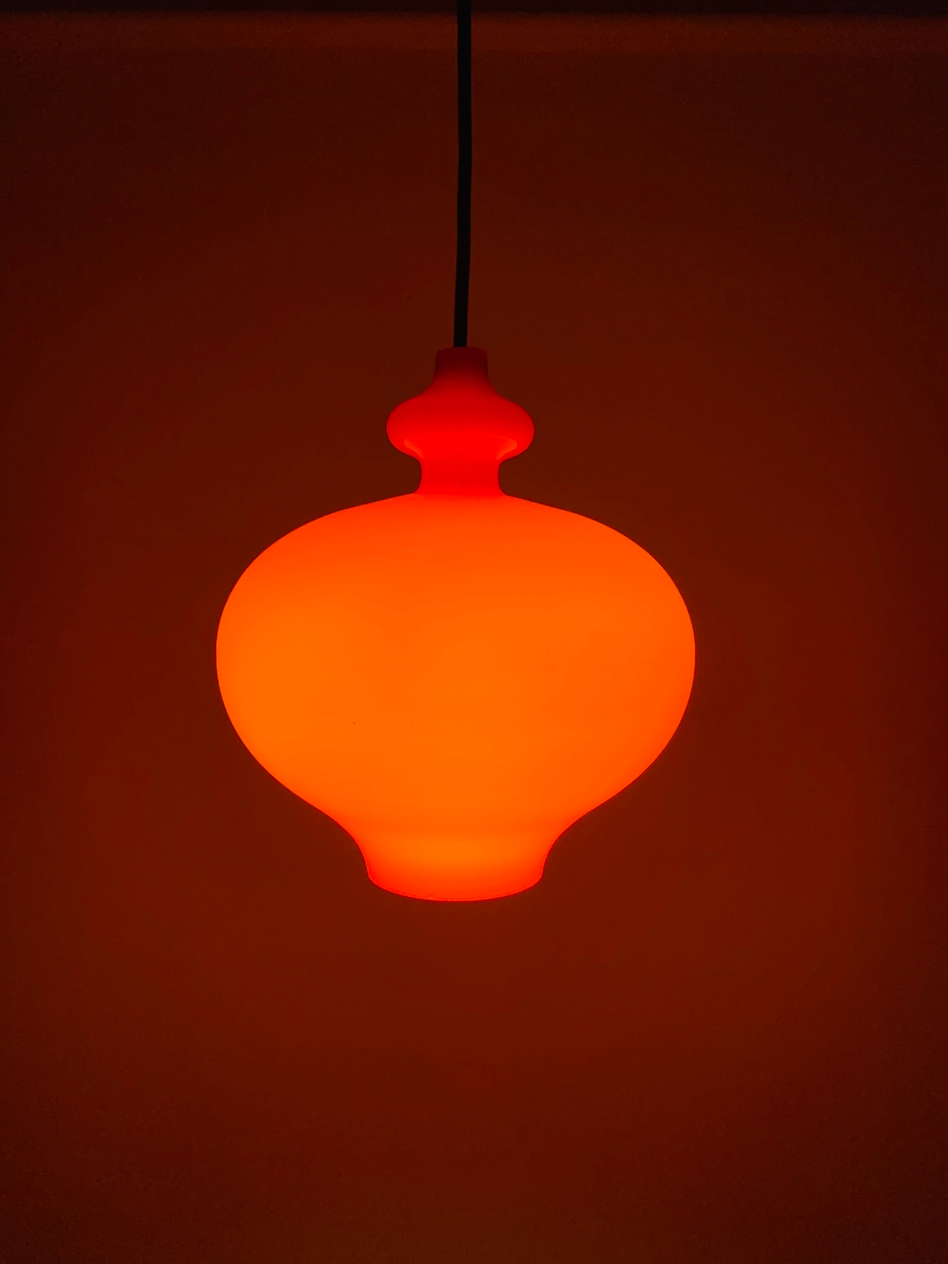 Hanging lamp model oplight, design Jakobsson, edited and manufactured by Markaryd, distributed by Staff