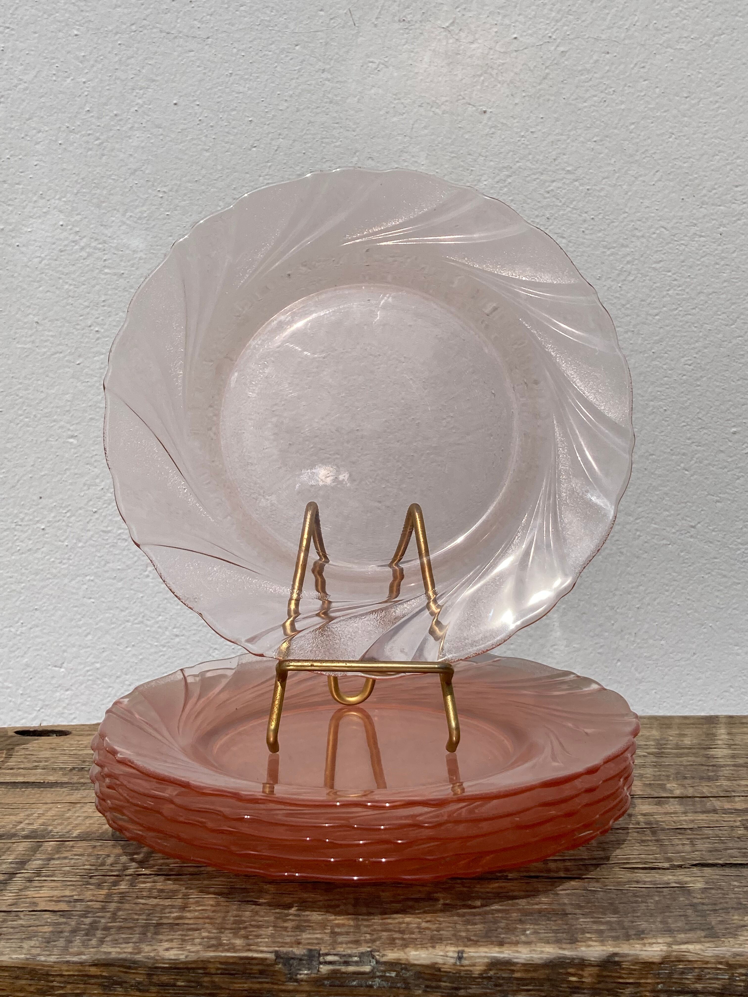 Dessert plate rosaline old pink glass 1960
