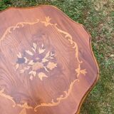Marquetry pedestal table
