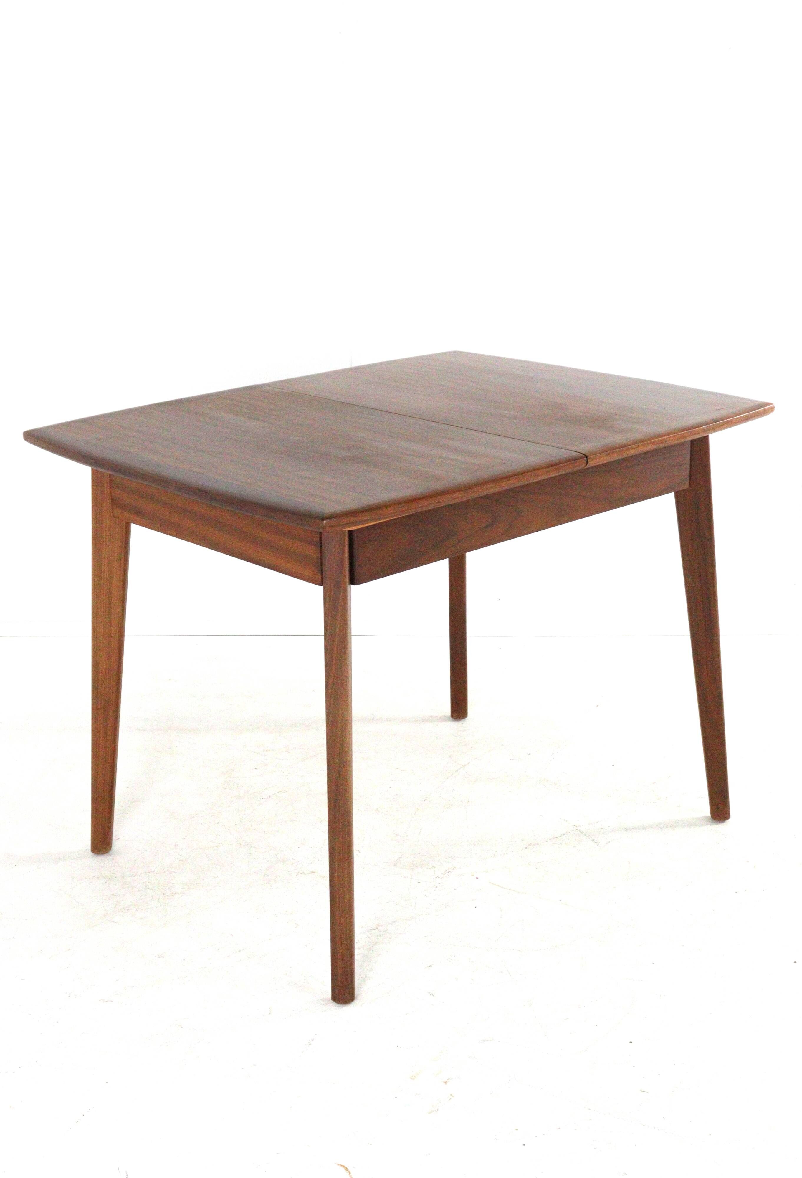 Table à manger rectangulaire extensible en teck - design néerlandais mid-century moderne