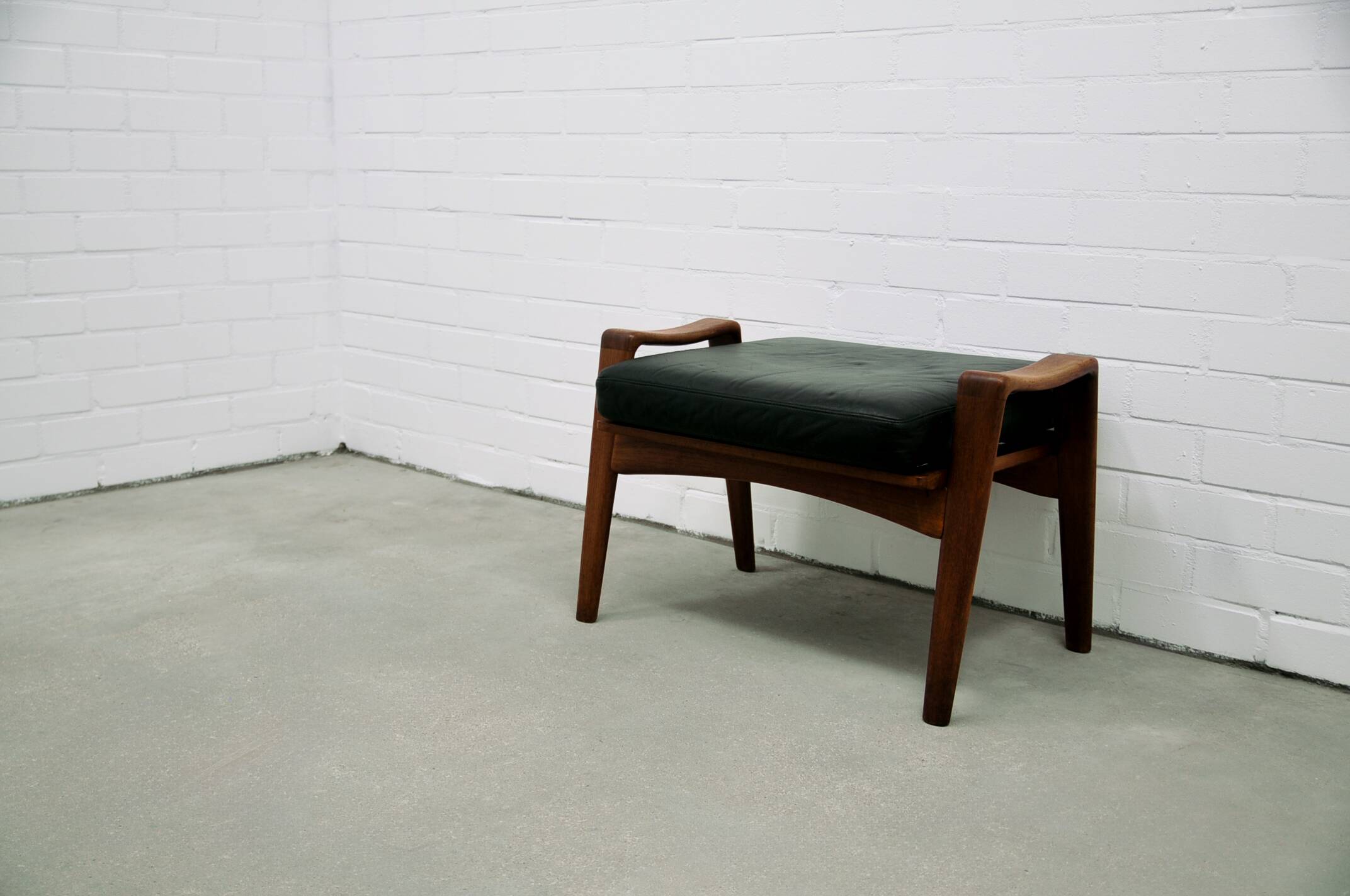 Vintage teak & leather stool arne wahl iversen
