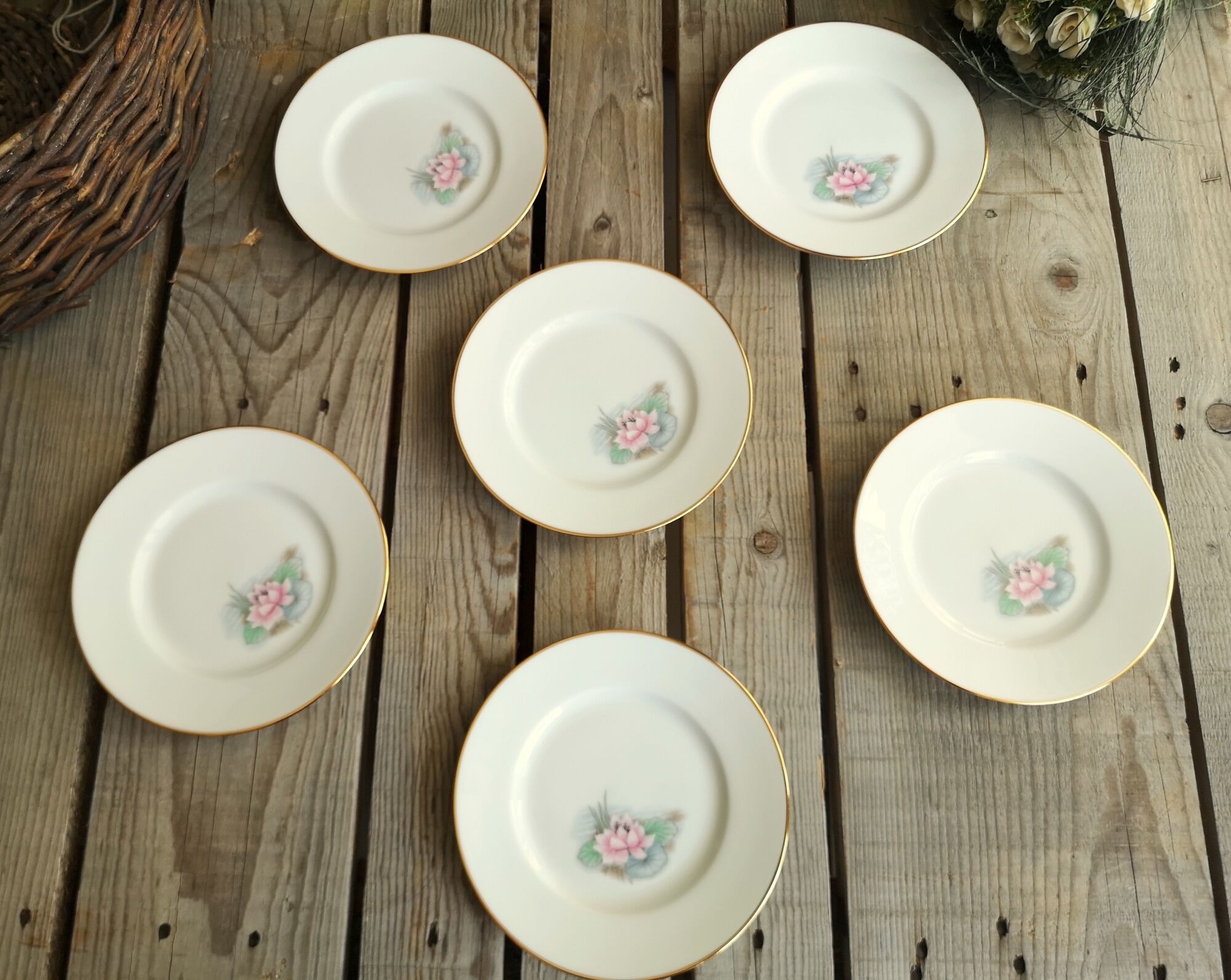 6 small plates signed Limoges France with nenuphar decor and golden border