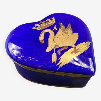 Boite en porcelaine à décor de cygne à la couronne or sur fond bleu nuit Blois