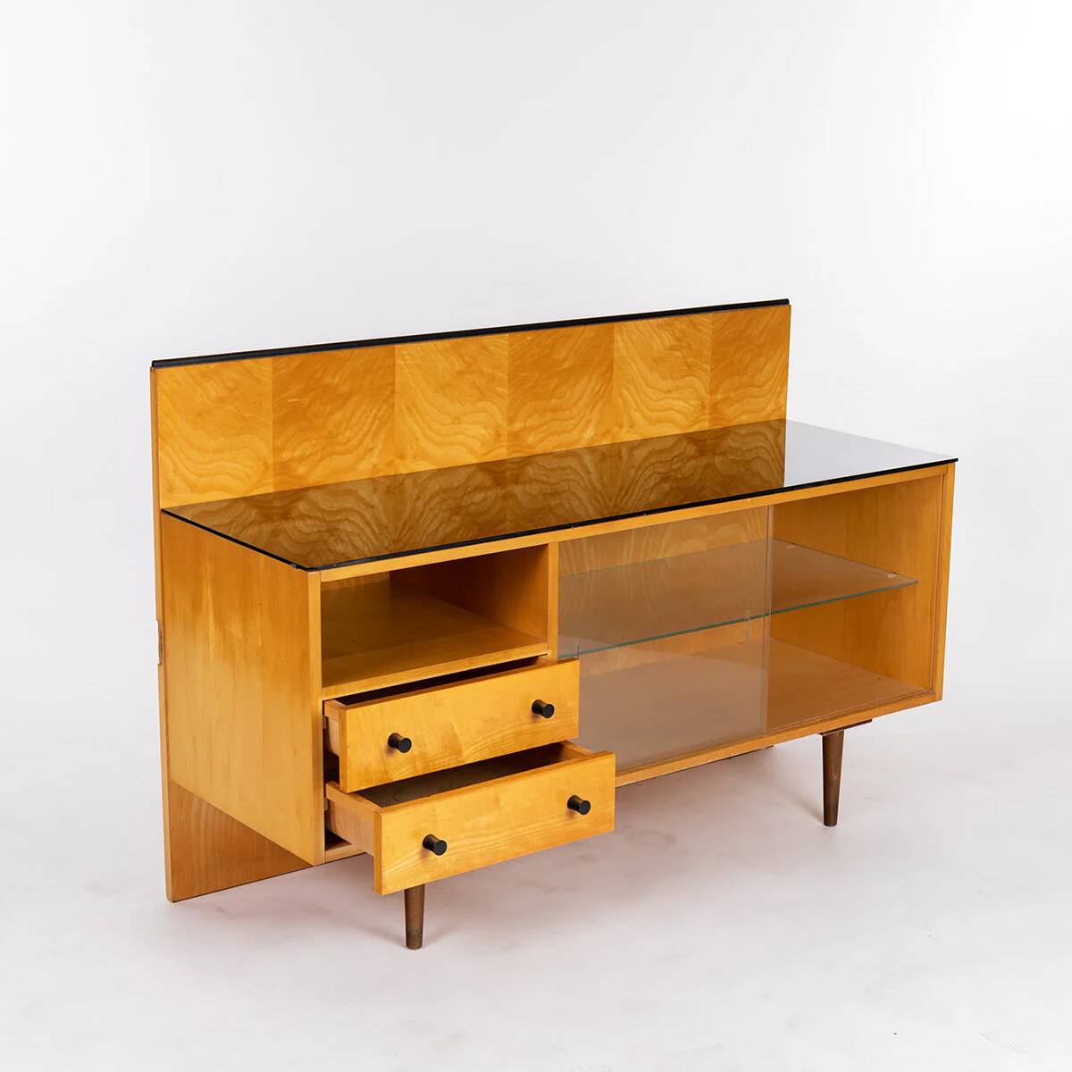 Buffet des années 1970 par Mojmir Pozar