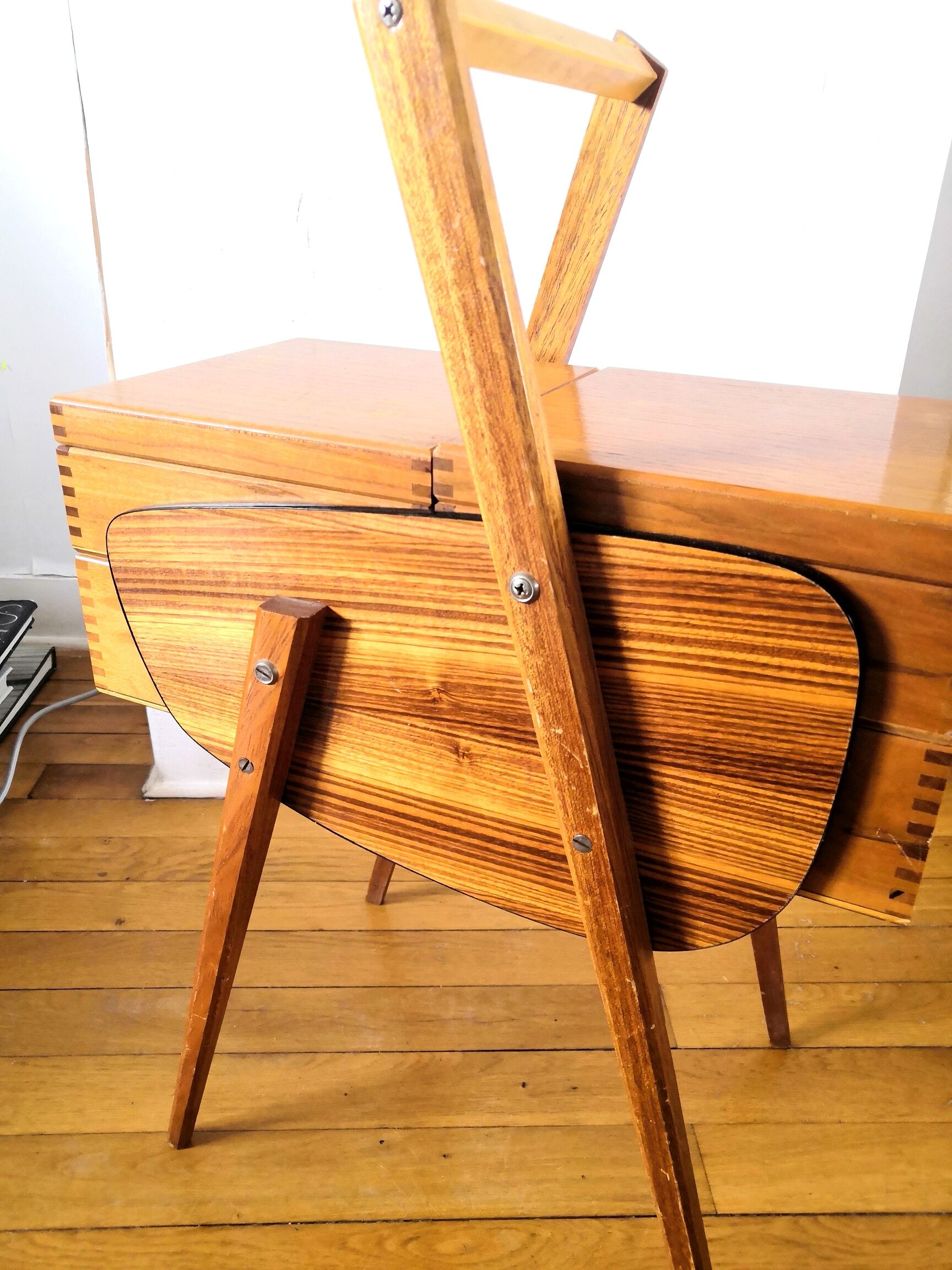 Travailleuse pieds compas bois et formica design années 50 - 60