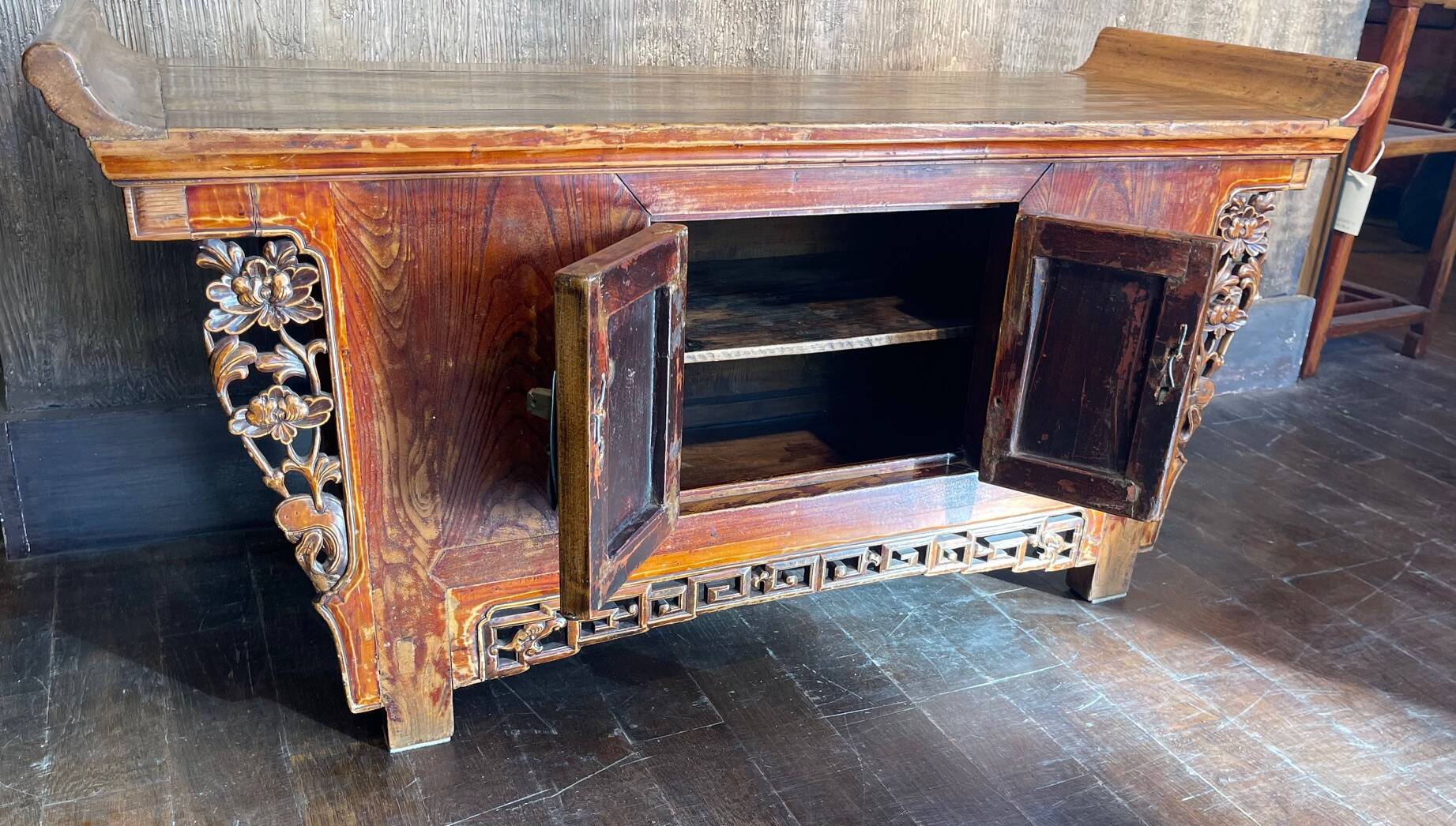 Meuble bas ancien chinois