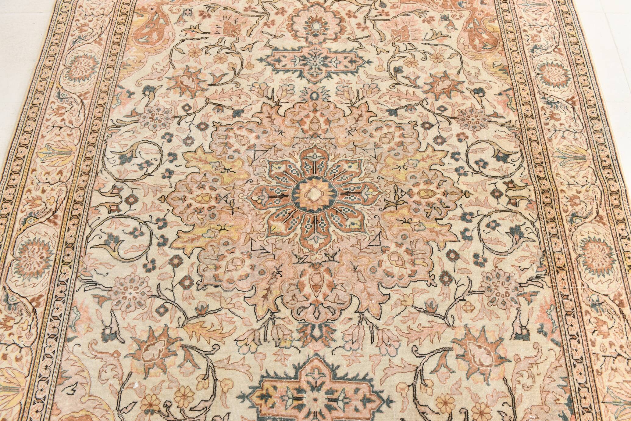 Shades Of Beige Rare Style Vintage Oushak Area Rug, 193x286 Cm