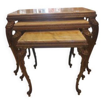Trois tables gigognes de 1970