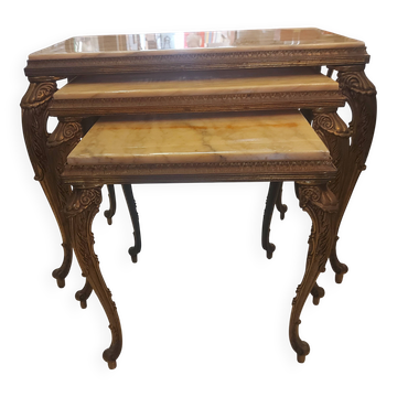 Trois tables gigognes de 1970