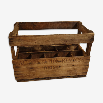 Old wooden crate 15 bottles