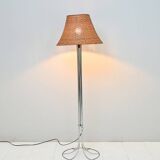 Floor lamp with rattan shade
