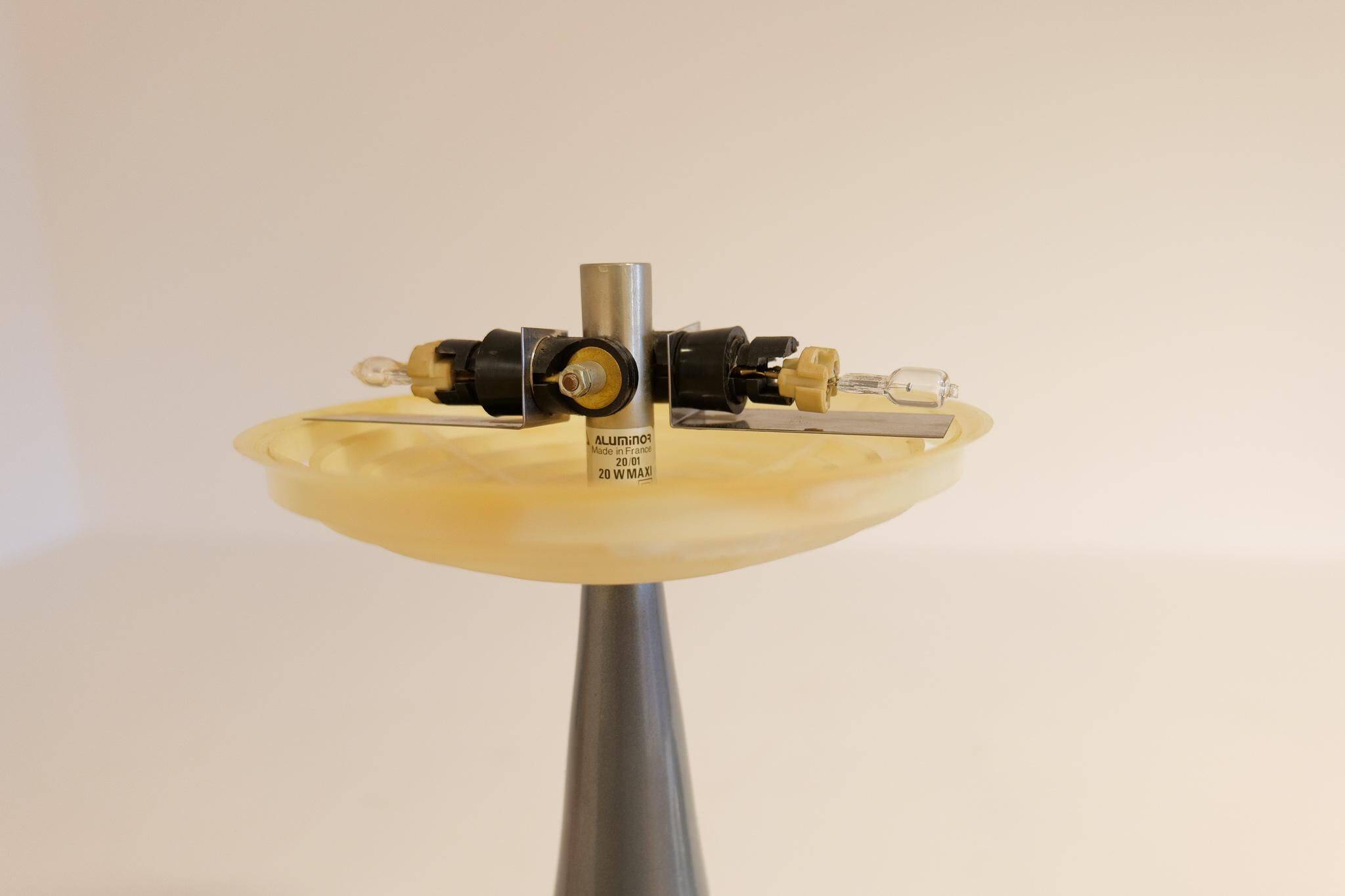Lampe de table époque spatiale Aluminor France années 1990