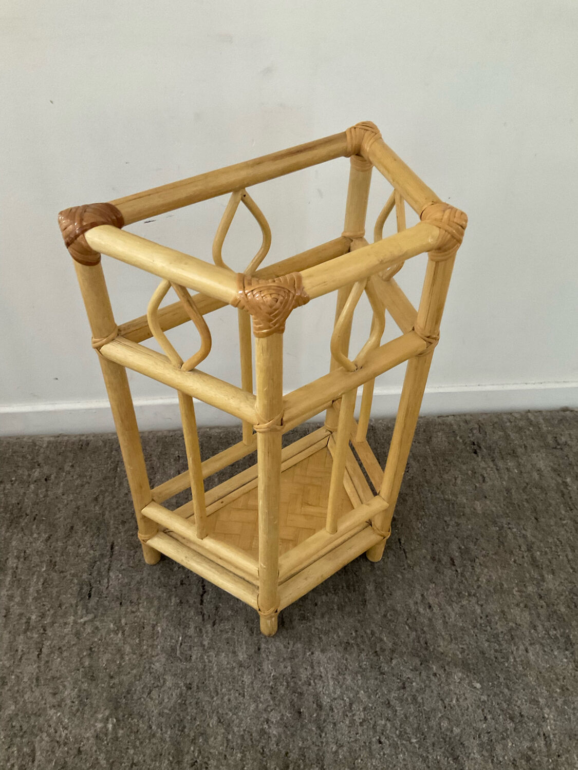 Vintage rattan umbrella holder 70s