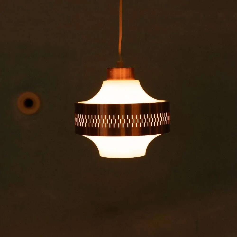 Vintage Swedish pendant lamp in copper opaline, minimalist suspension.
