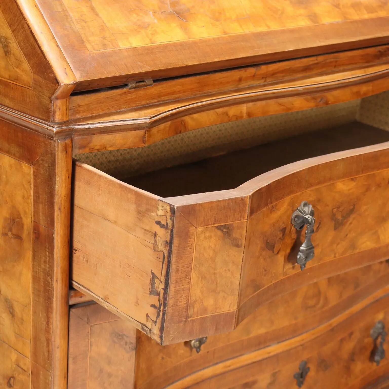 Antique trumeau in walnut, Italy, early 20th century.