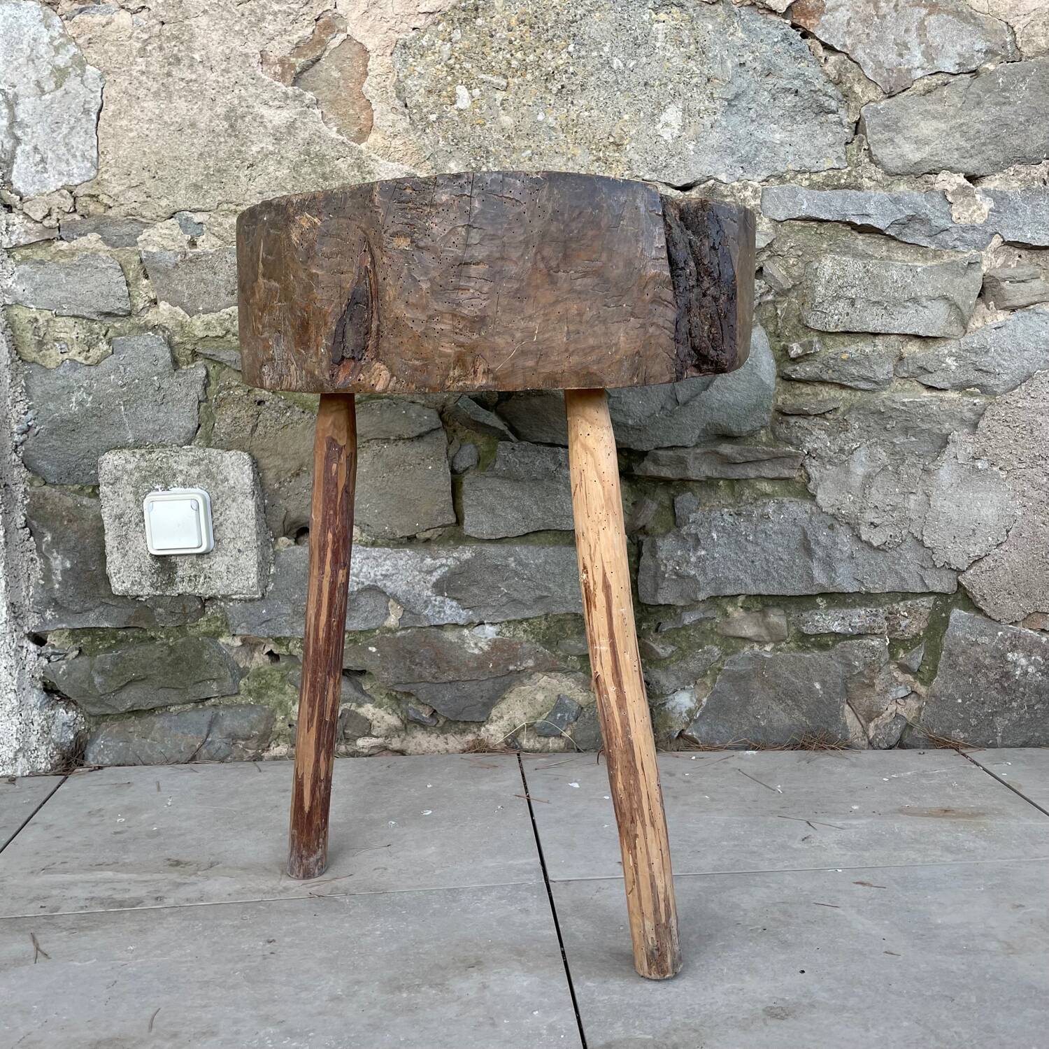 Tabouret, table d'appoint brutaliste