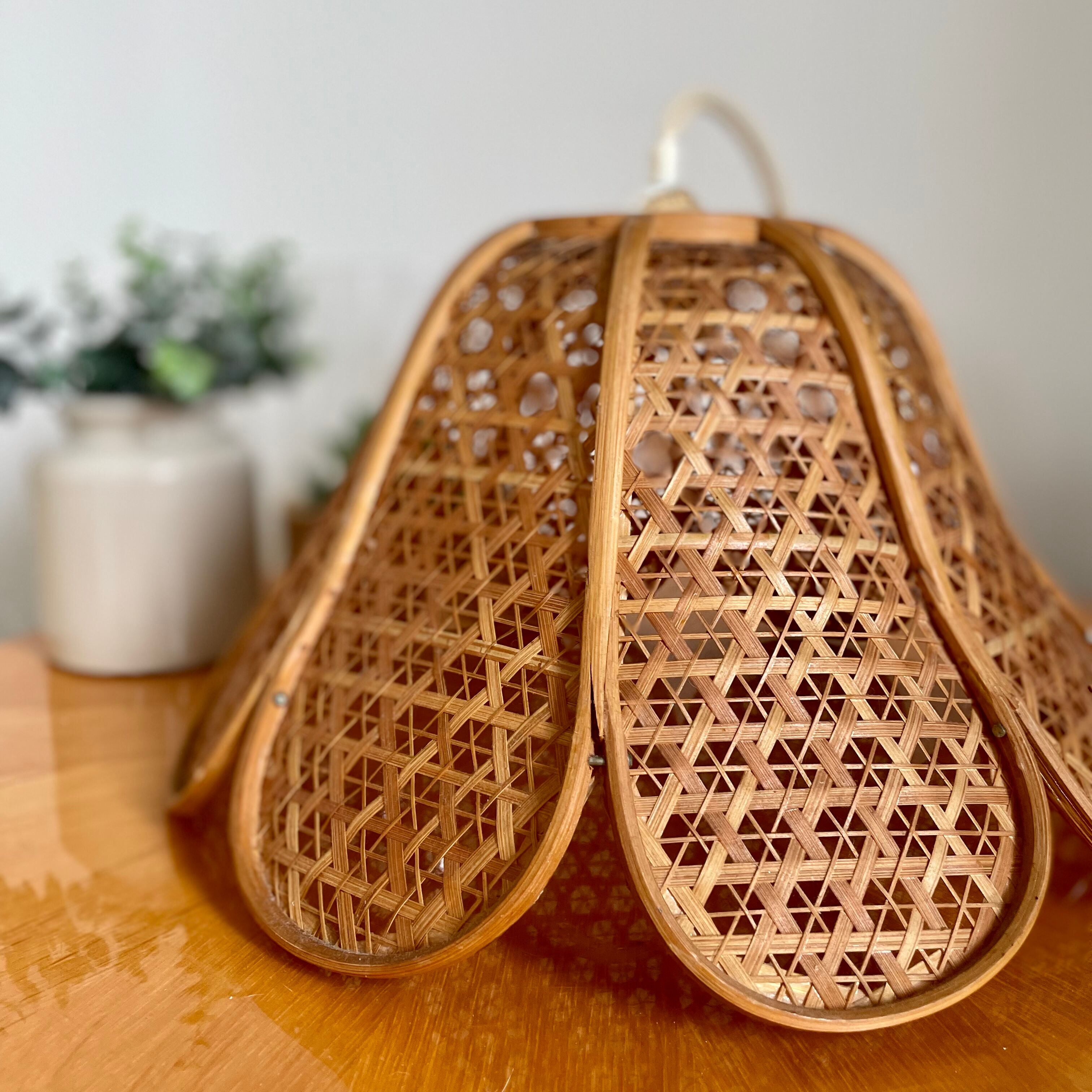 Vintage wicker rattan pendant lamp