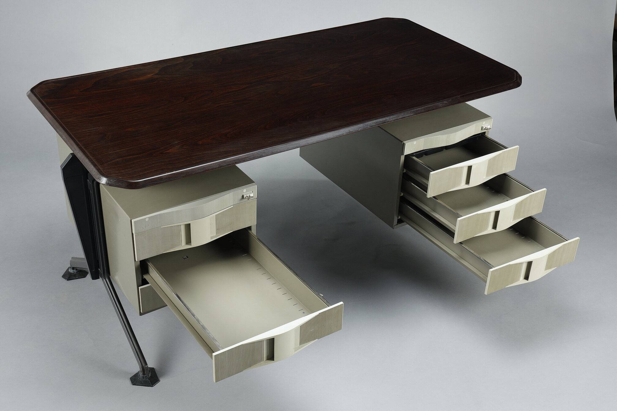 Large "ARCO" desk for Olivetti by BBPR