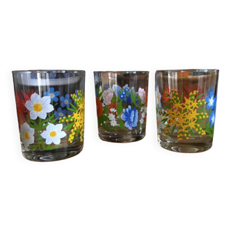 Verres fleuris