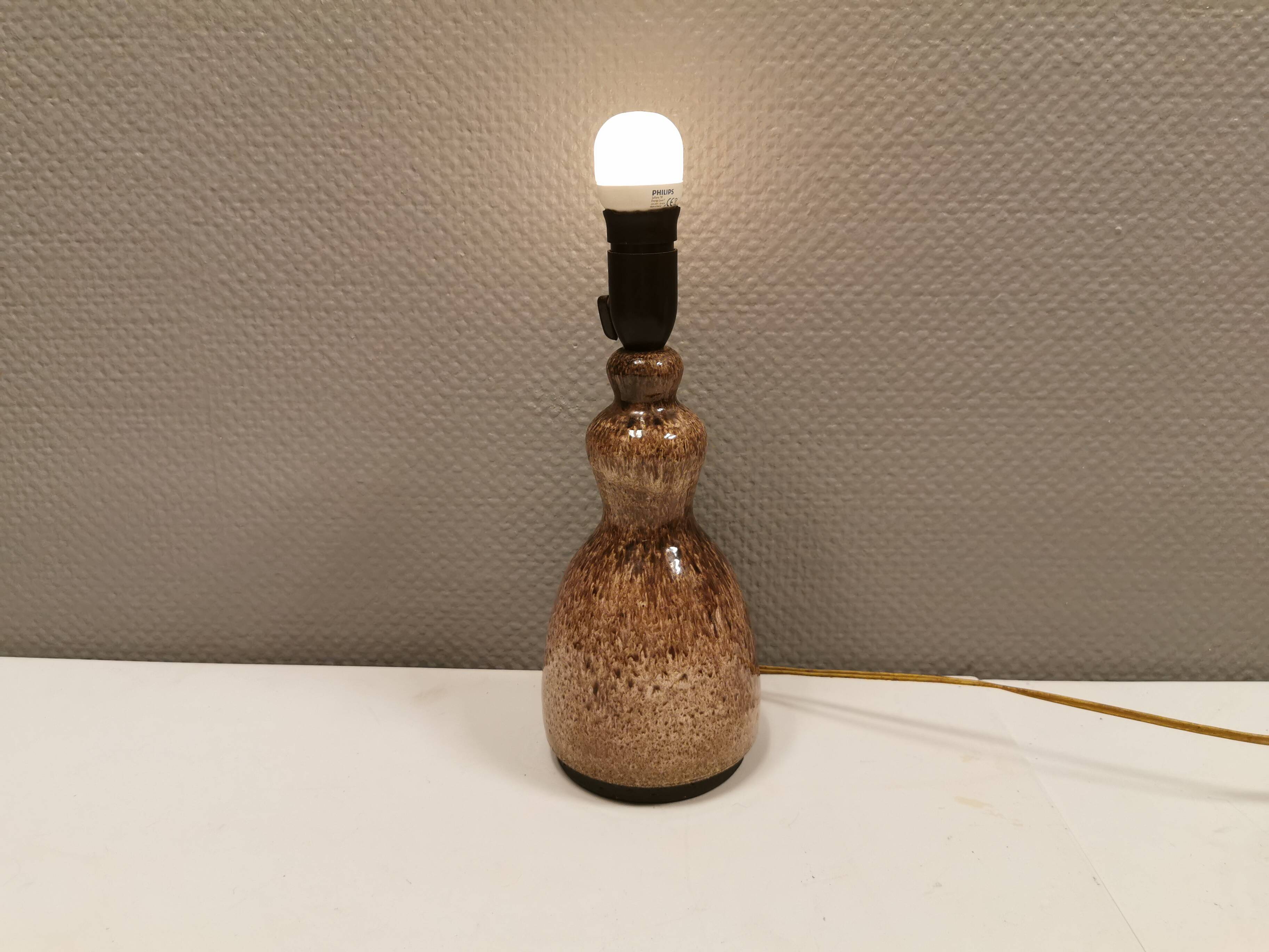 Table lamp in ceramic from Danish Belka Stoneware.