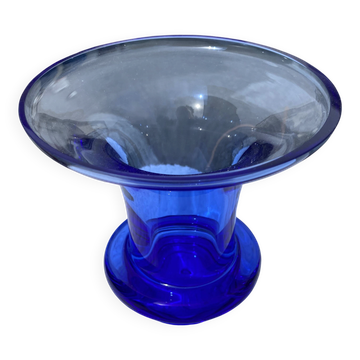 Type: Decorative vase with flared neck (corolla style).