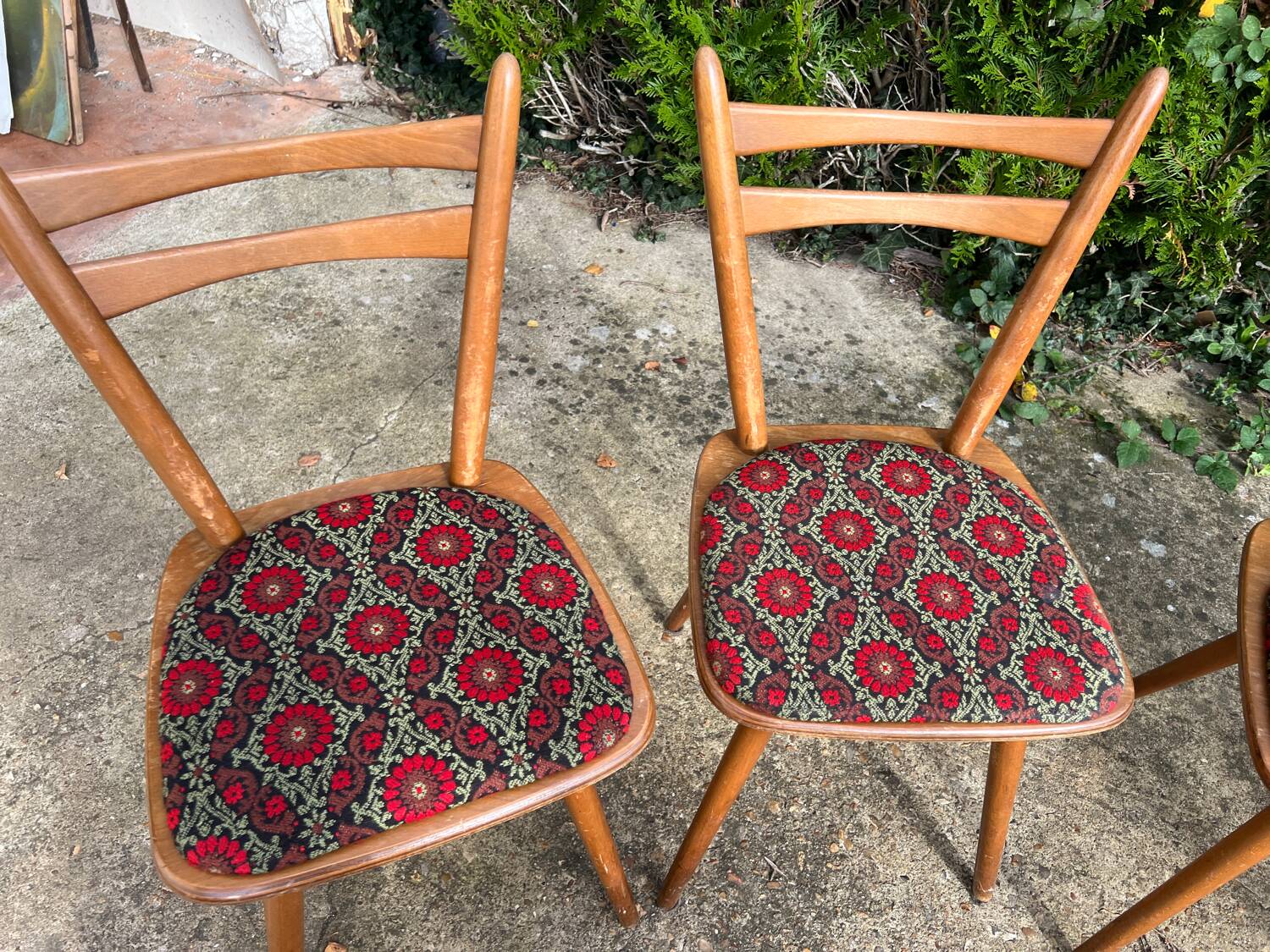 Set of 6 Becker chairs.