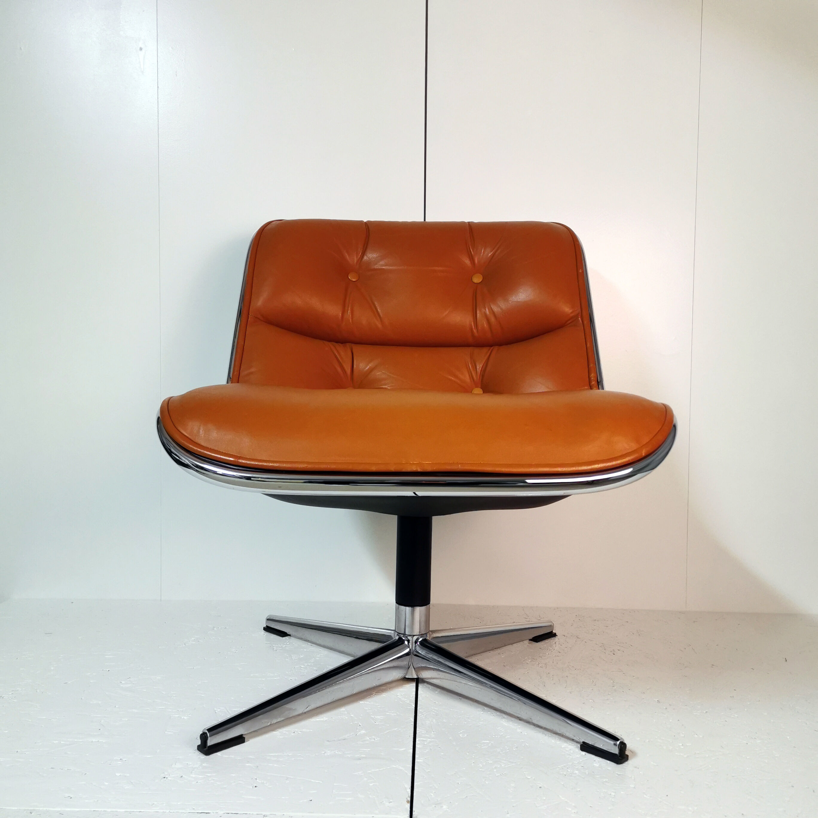 Charles Pollock's swivel armchair for Knoll, 1970