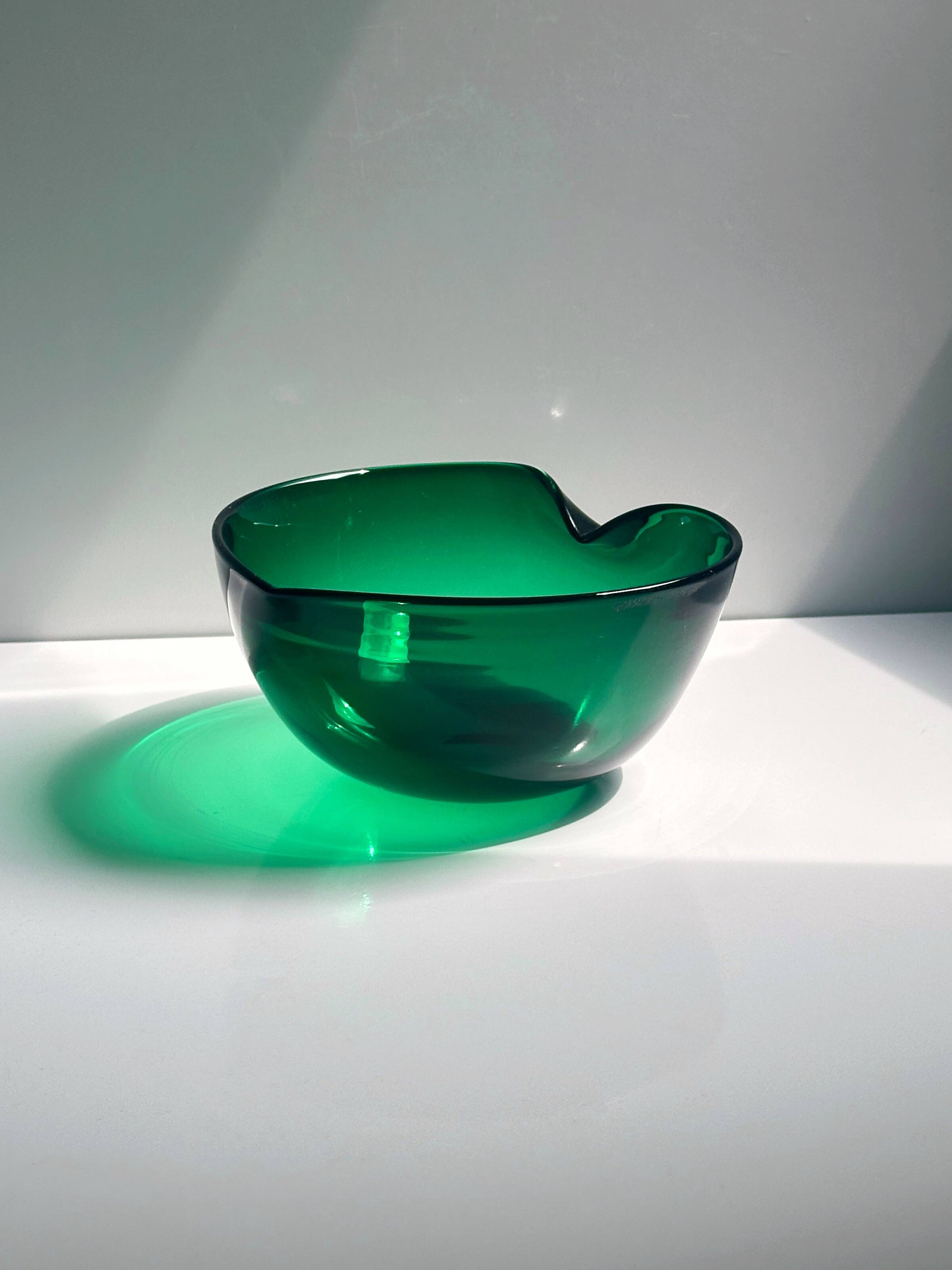 Bol en verre fait main par Glasstorm Scotland - années 1950