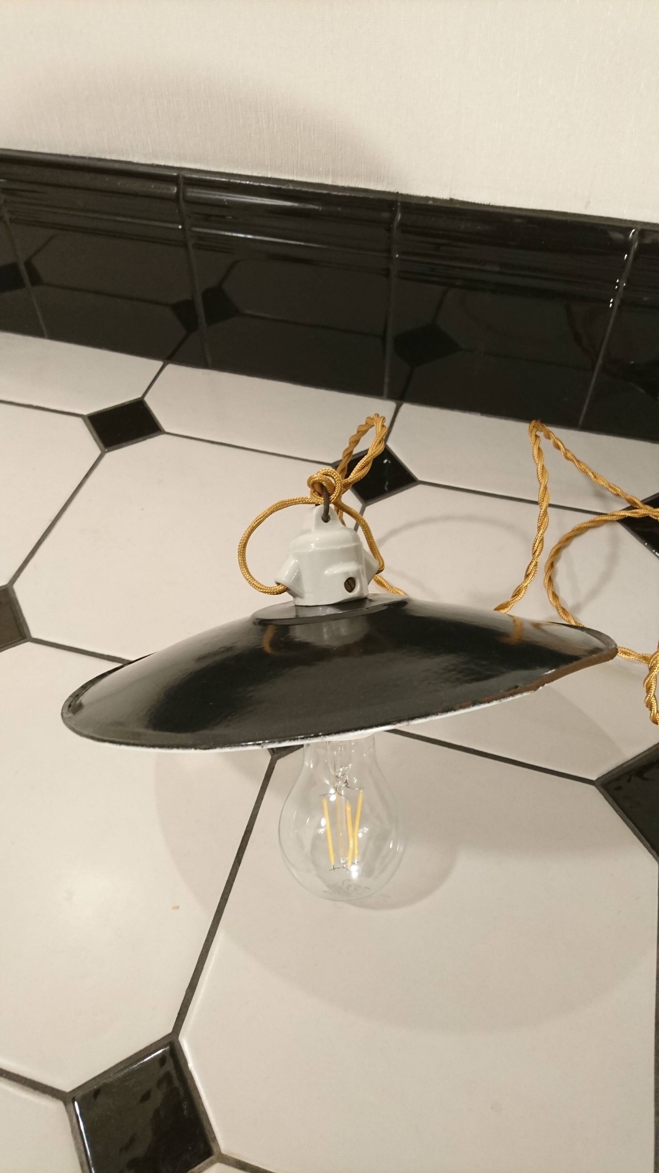 Chandelier workshop metal enamelled porcelain base