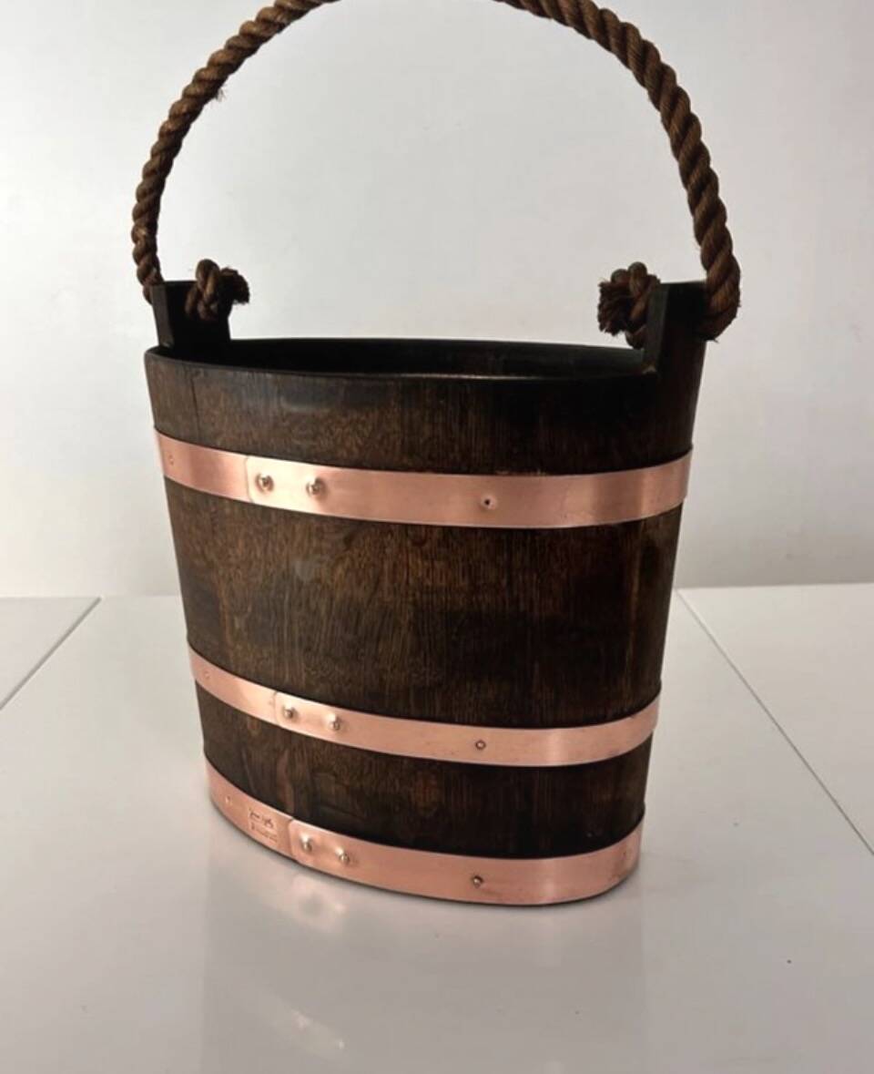 Champagne bucket in oak and copper – Géraud Lafitte, MOF 1933