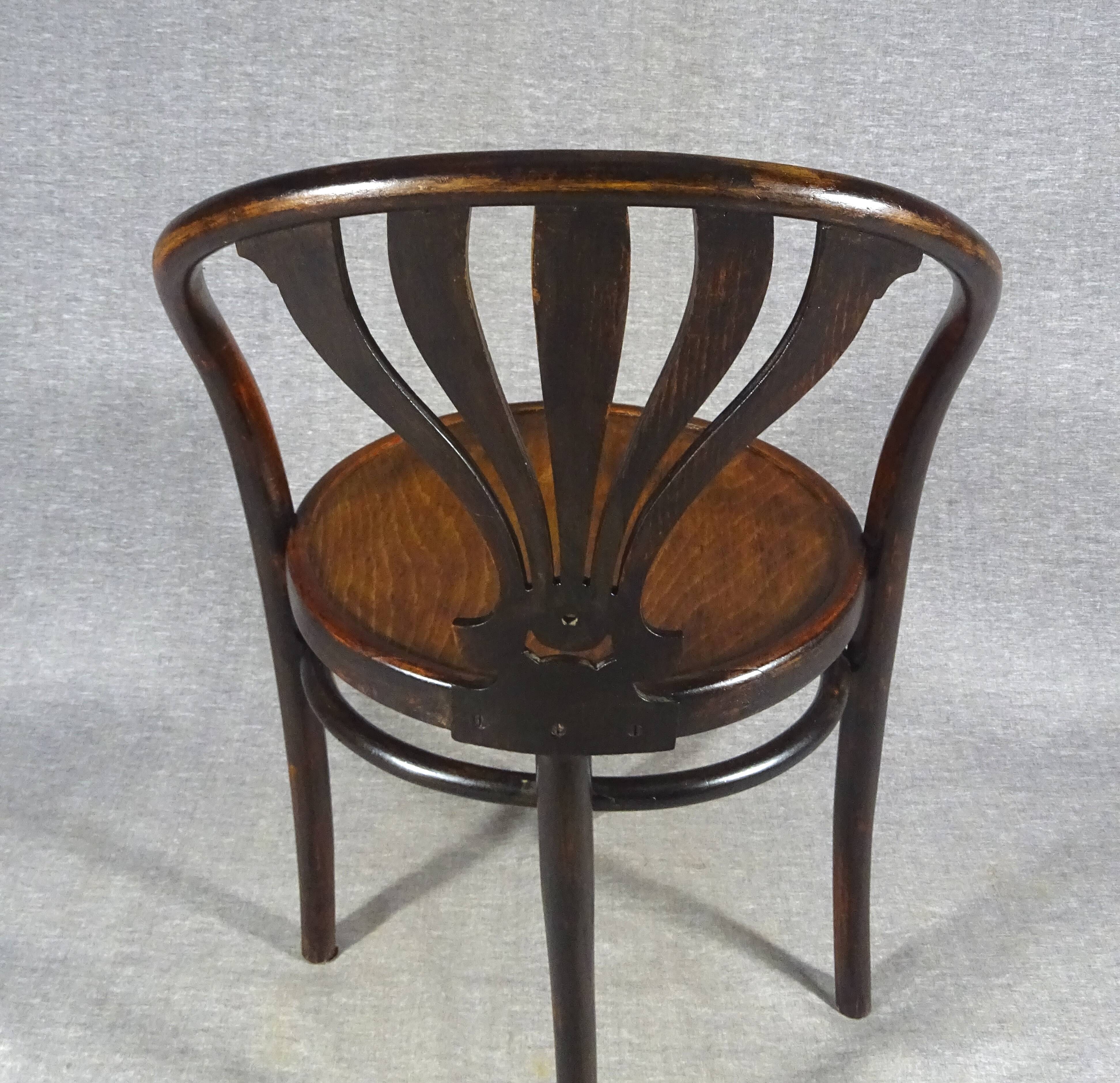 Chaise Thonet N°1029 bistrot à palmette, 1920