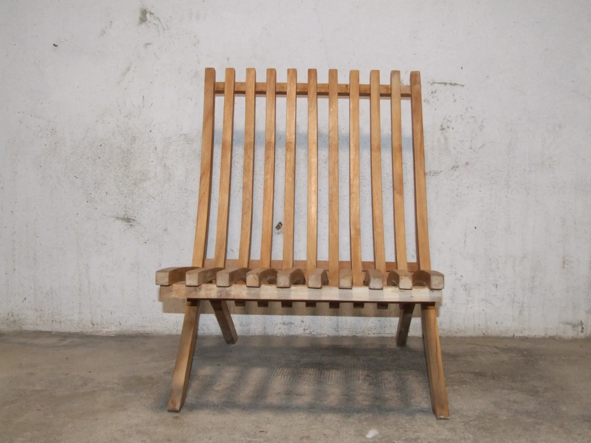 Chaise en teck pour extérieur et intérieur