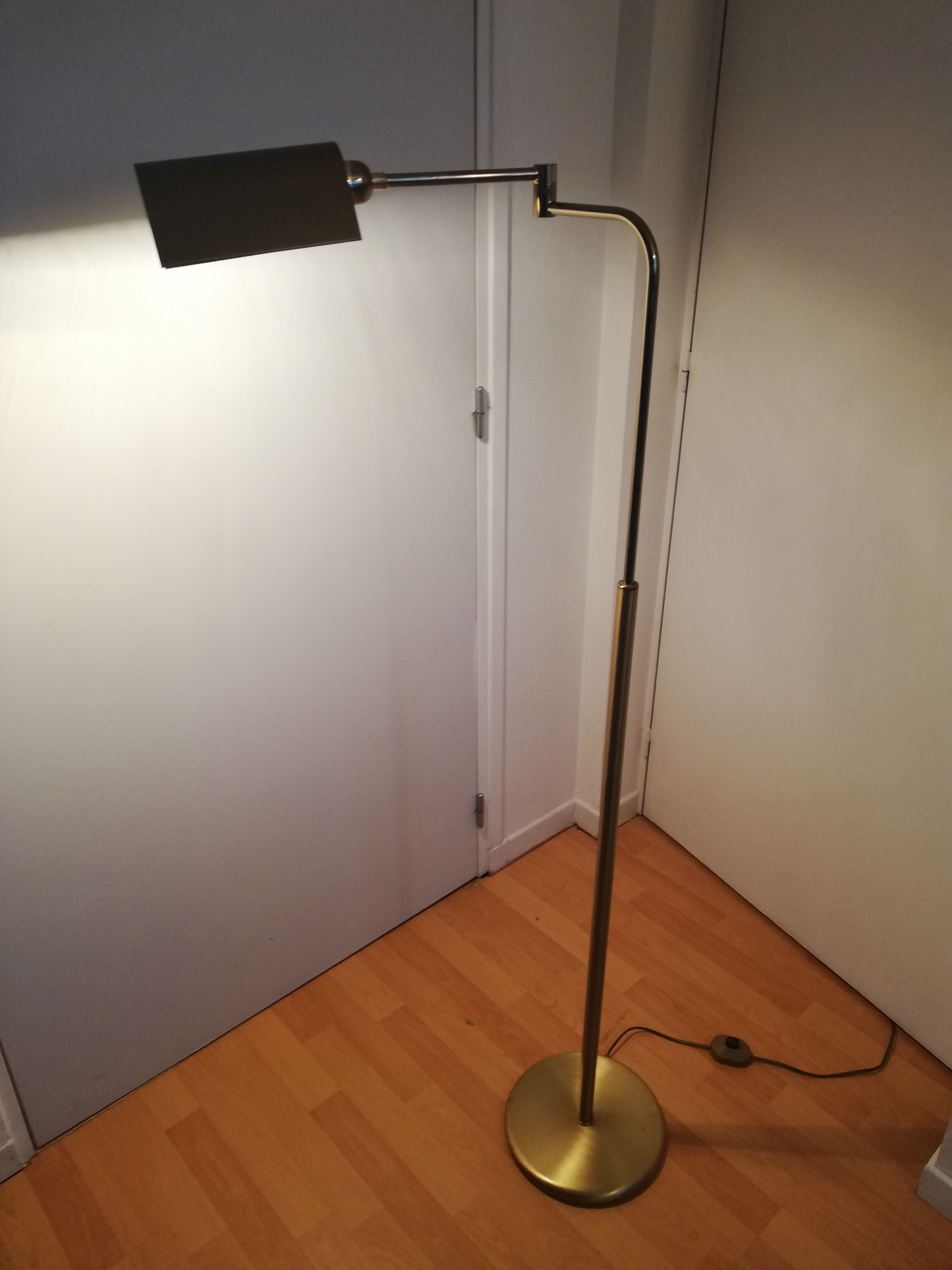 Floor lamp articulated gold metal