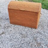 Trunk of the 70s in sea rush