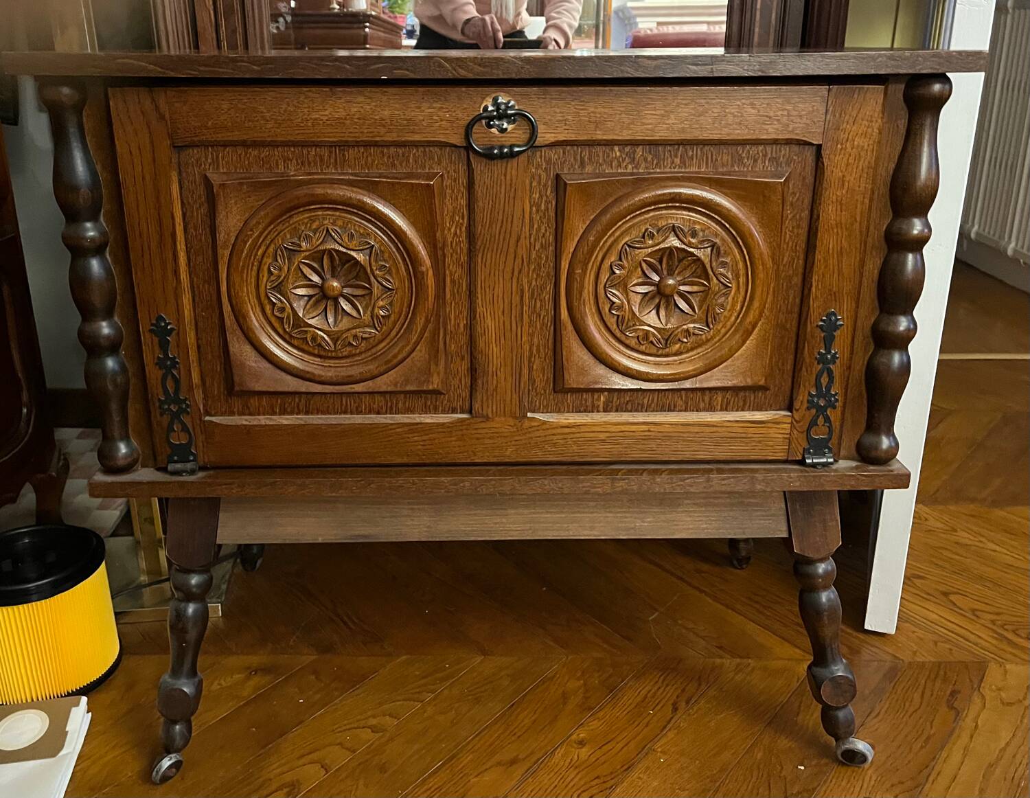 Vintage oak bar