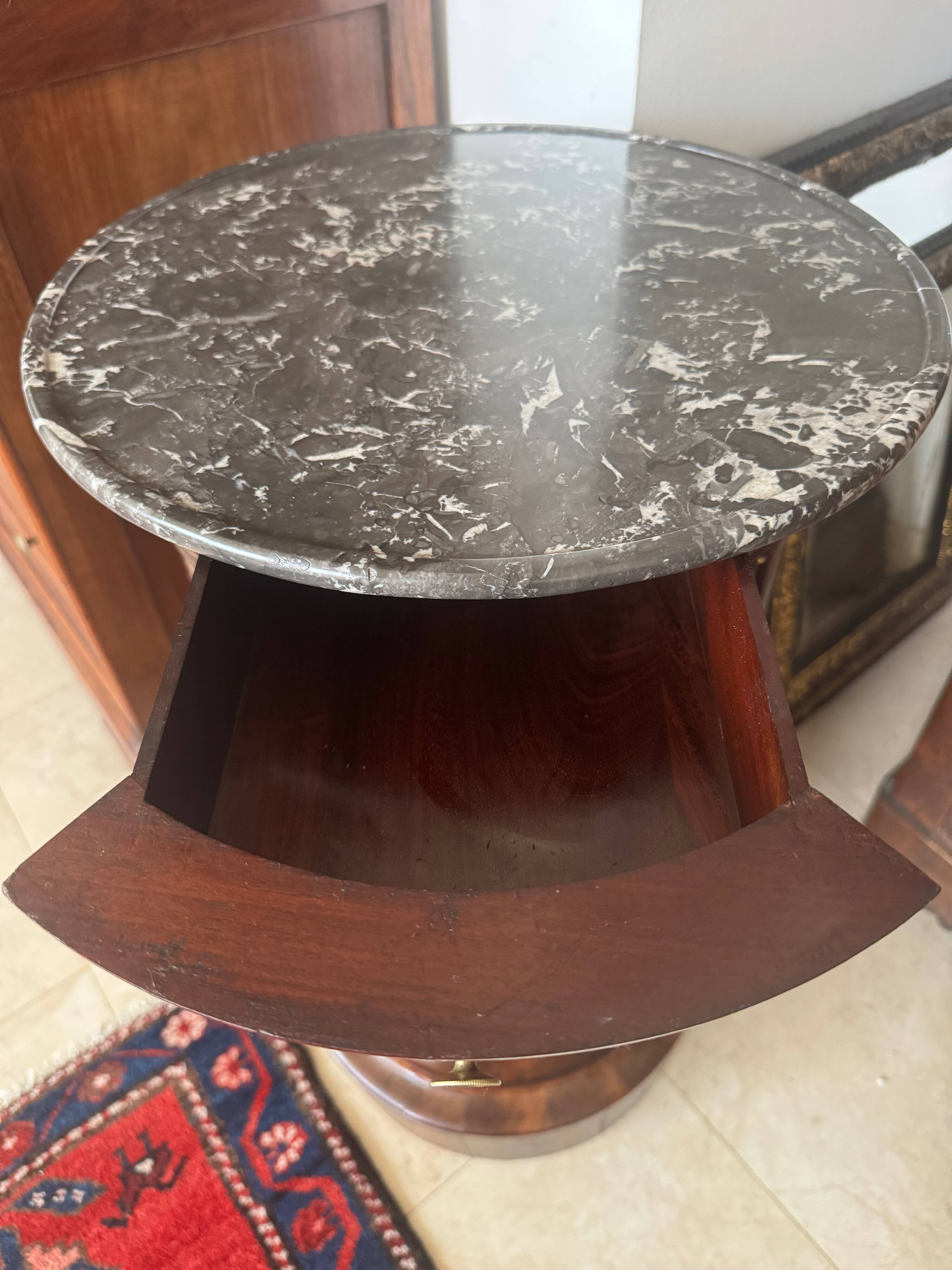 Rare Somno with drawer, Empire period Cuban mahogany and superb grooved marble.