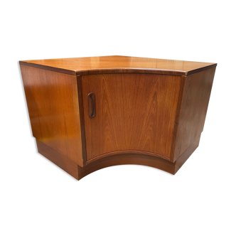 Corner cabinet
