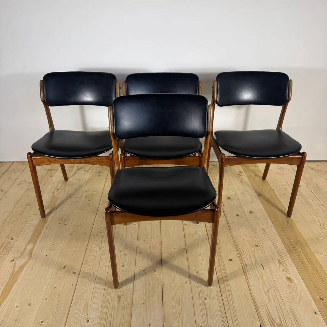 Set of 4 chairs, model no. 49, in rosewood – Erik Buch, Denmark, 1960s