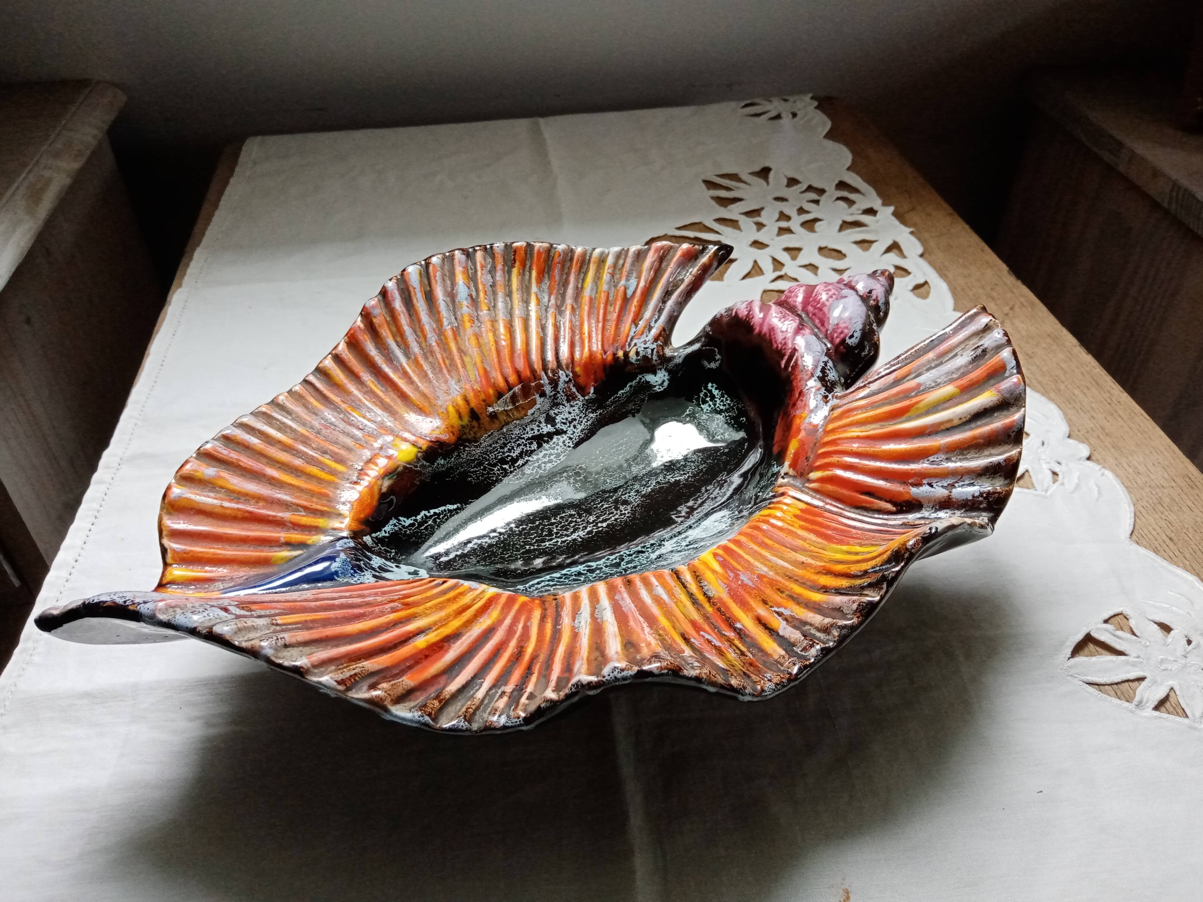 Large shell-shaped dish 1950s - 1960s