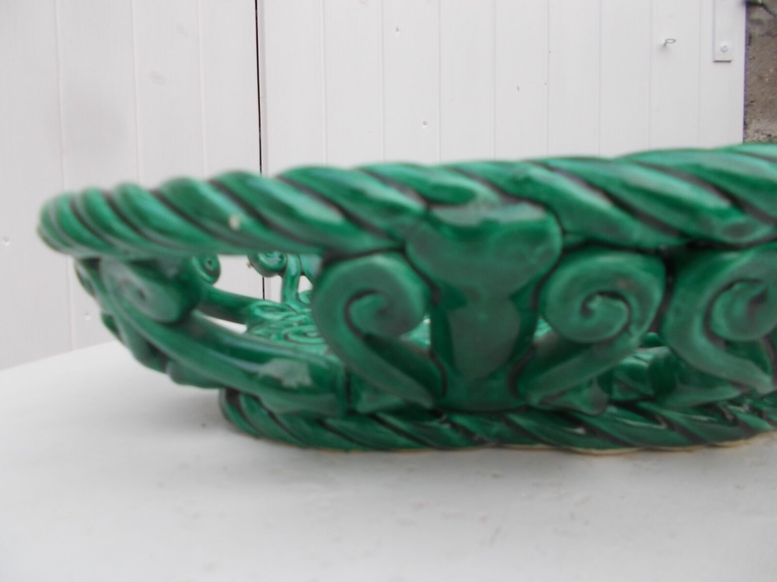 Braided ceramic fruit cup